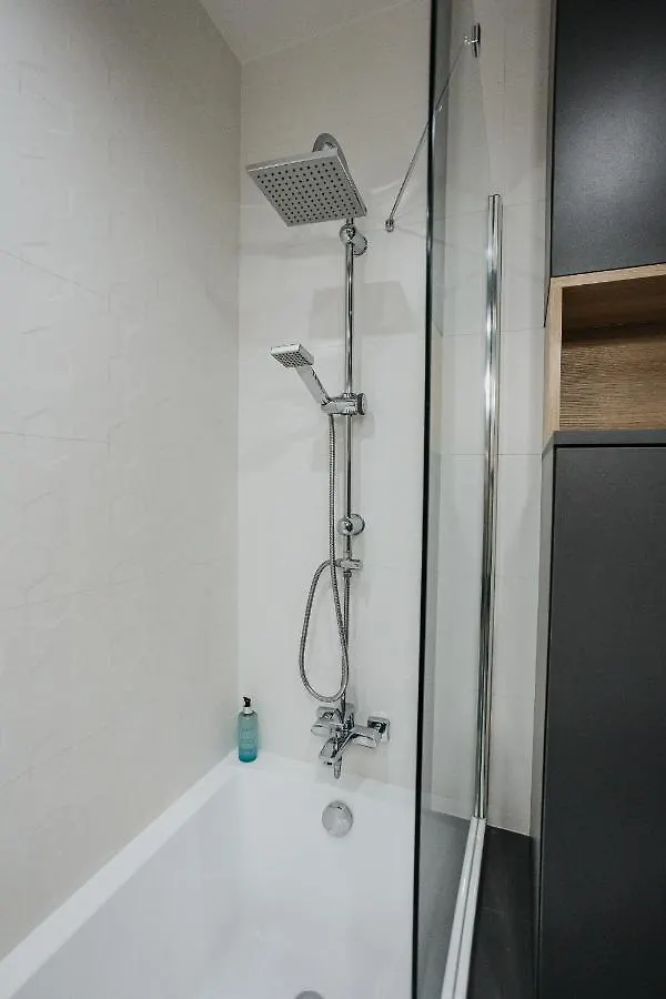 Apartamento Sky Mountain View Free Parking Cracovia 0*,  Polonia